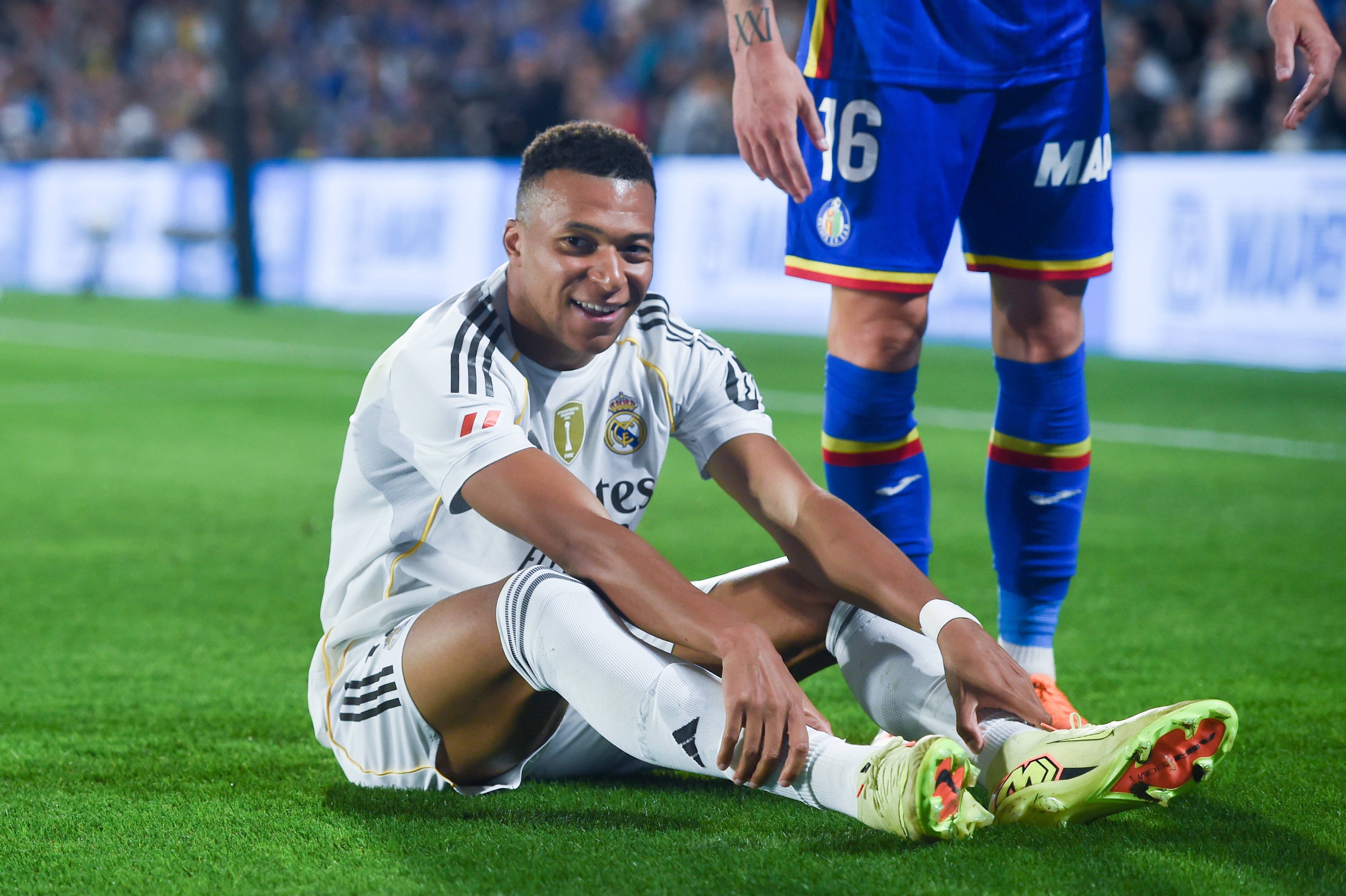 开云官方入口 -关于集结日体能课后，皇家马德里远射贴柱备战西甲，震撼外界，团队化学反应显著的信息