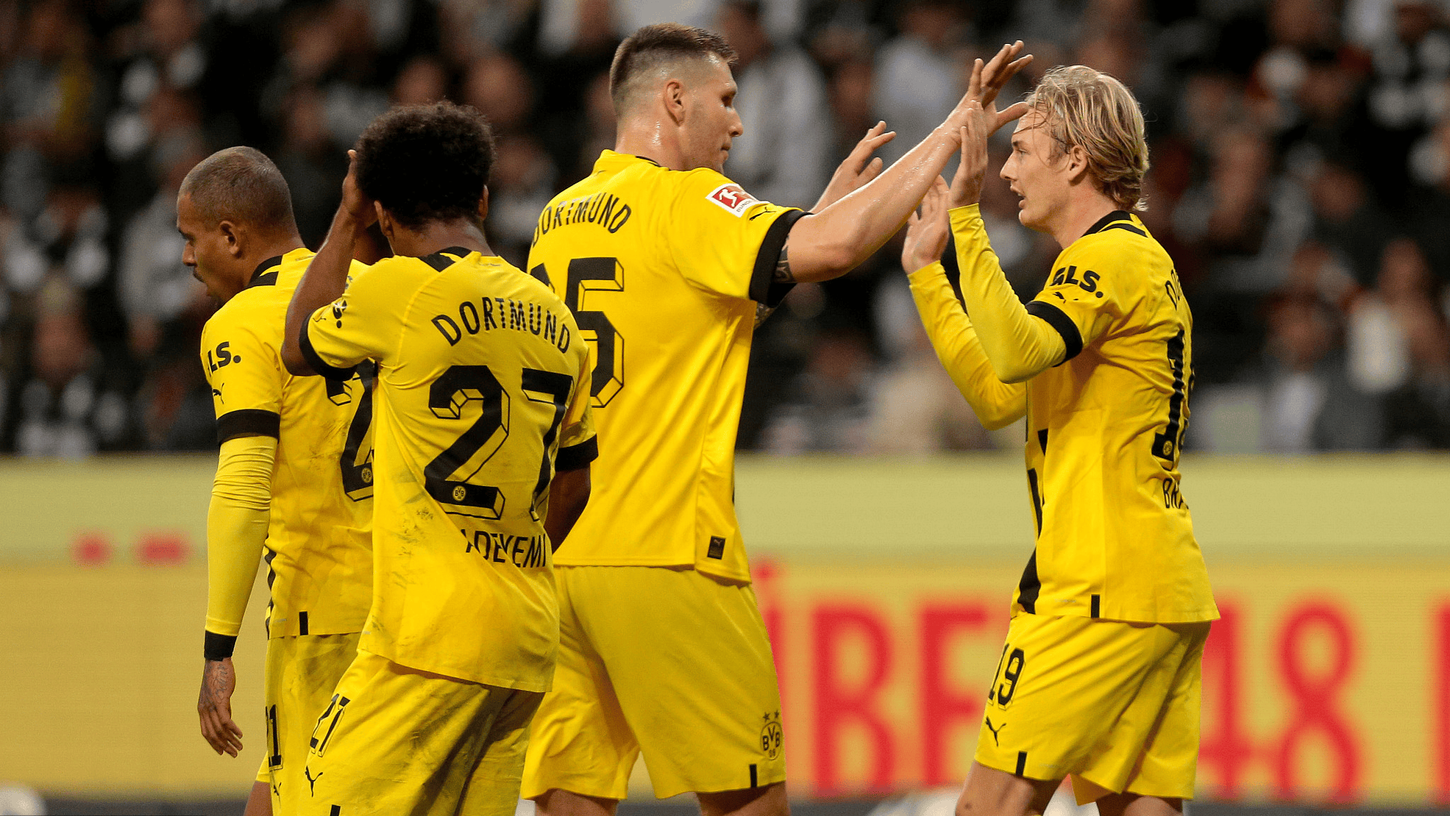 开云网址 -加时末段德国杯焦点战，斯图加特防线松动，更衣室稳定，更衣室氛围转暖的简单介绍