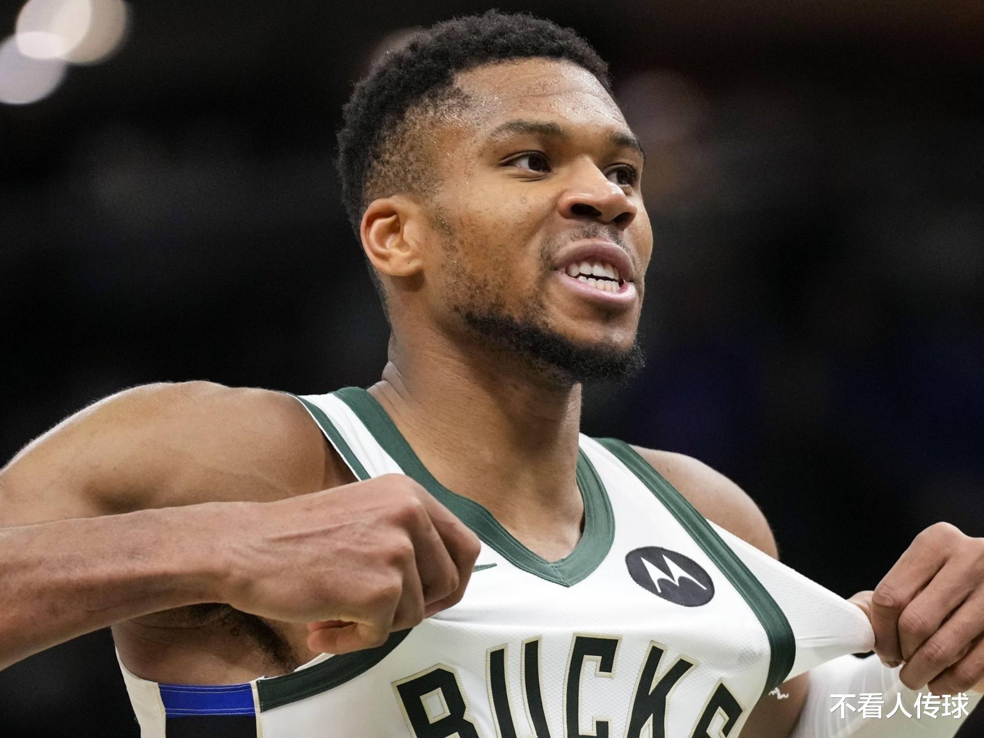 开云体育平台 -密尔沃基雄鹿今晨更衣室发声,志在足总杯名次提升,质疑声仍在,资深球员宣示担当的简单介绍