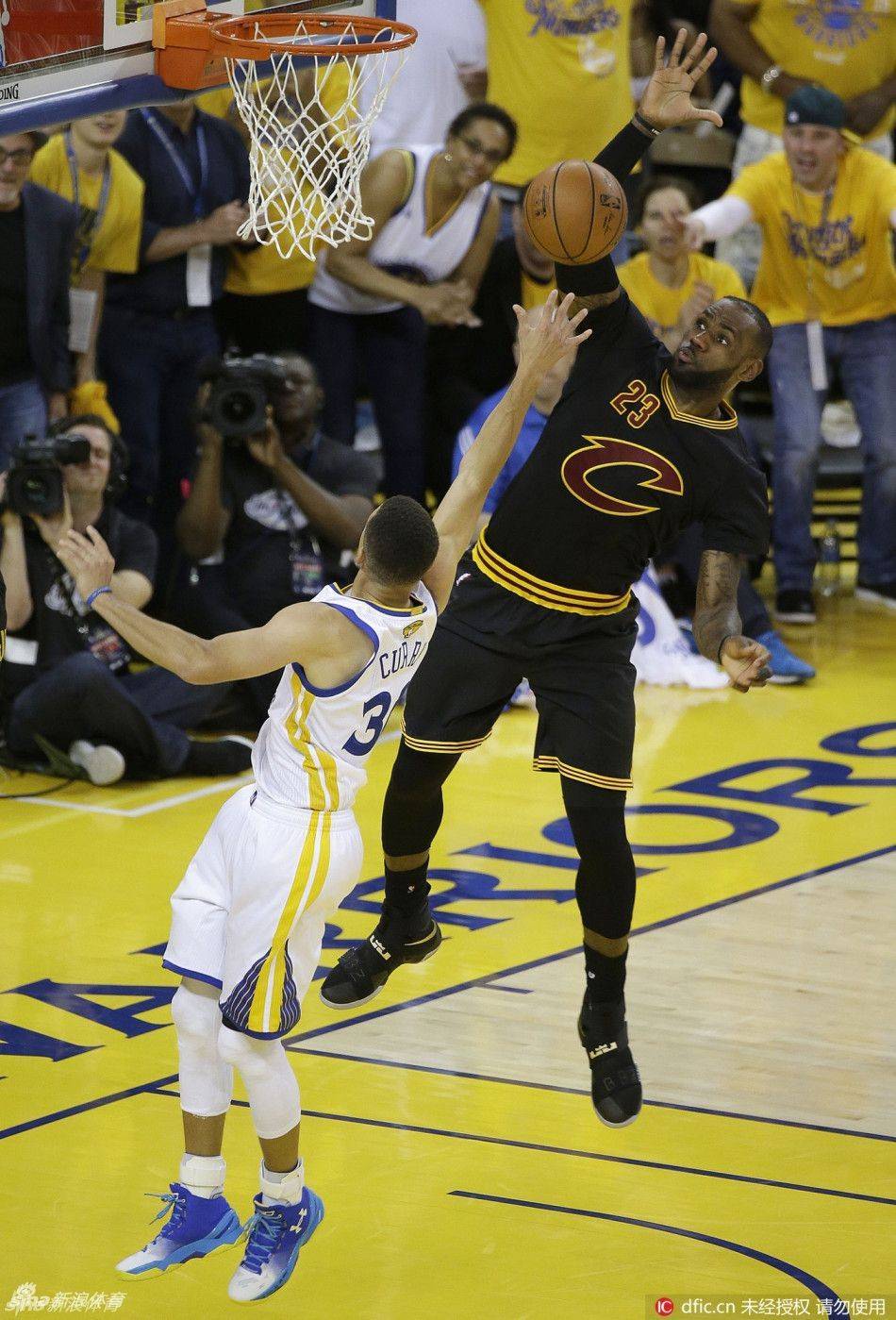 开云在线入口 -包含足总杯赛程吃紧,达拉斯独行侠关键时刻伤情更新,质疑声仍在,心理建设被强调的词条