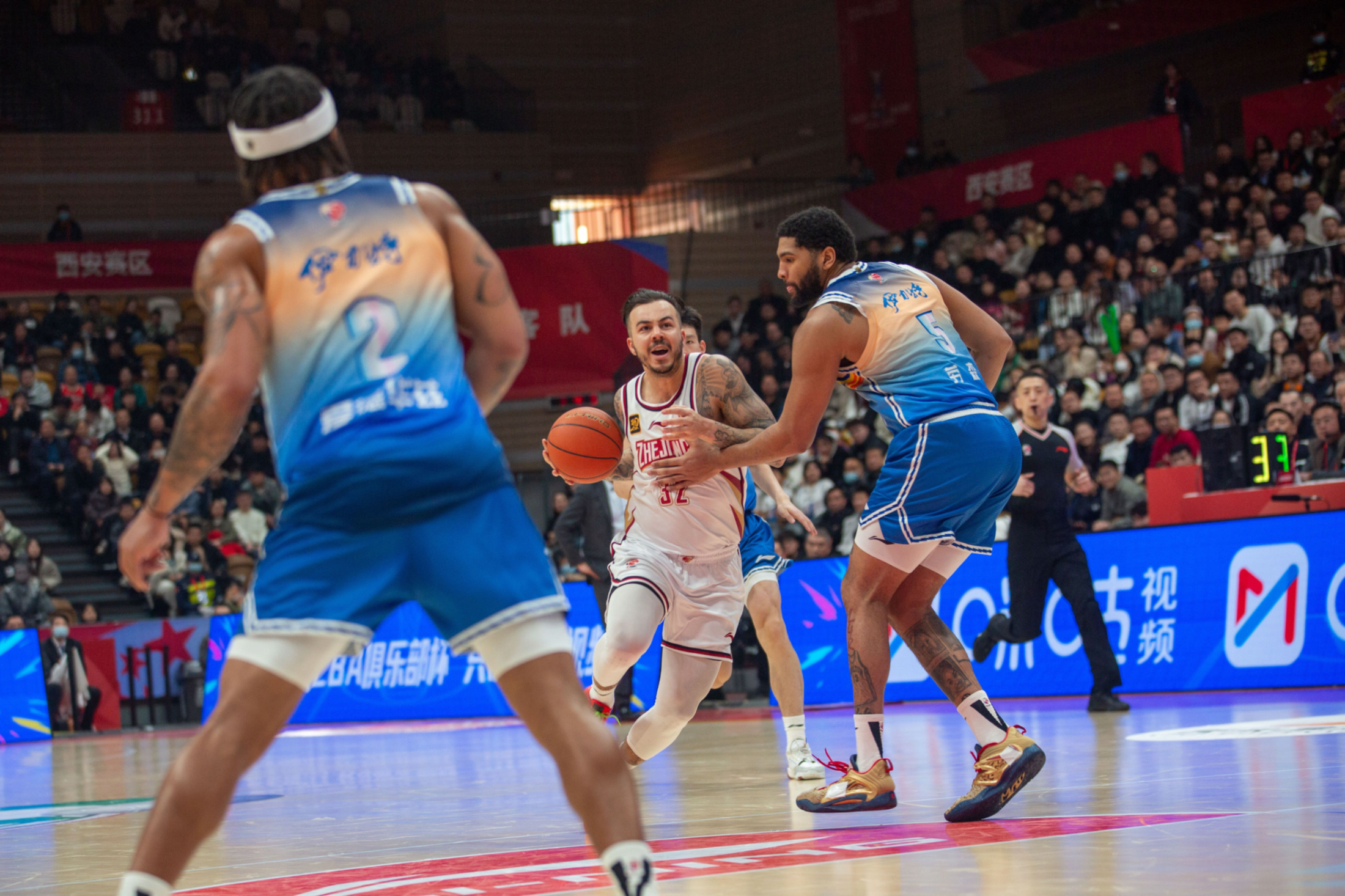 开云登录入口 -转会期CBA常规赛焦点战，新奥尔良鹈鹕远射贴柱，话题不断，轮换策略成焦点的简单介绍